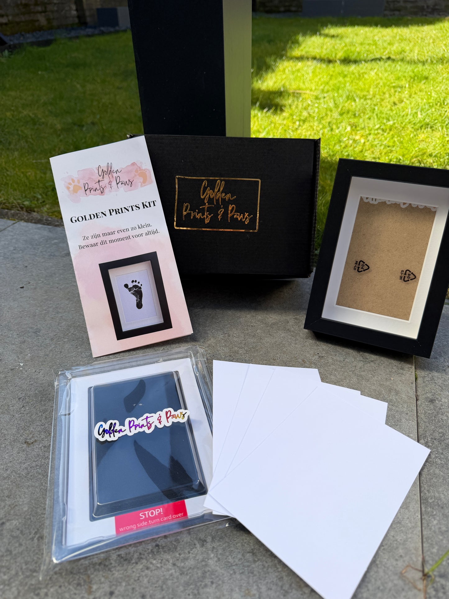 kraamcadeau golden prints kit met baby hand- en voetafdruk in lijstje